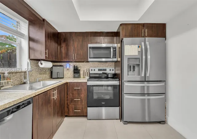 Photo 4 of Townhouse for sale at 8140 Sw 209Th St, Cutler Bay, FL 33189 | MLS# A12053671 | Listing updated on 2026-09-25