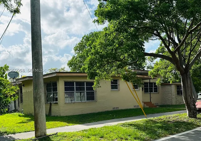 Photo 1 of Single family home for sale at 1300 Sw 58th Ave, West Miami, FL 33144 | MLS# A12065058 | Listing updated on 2026-08-08