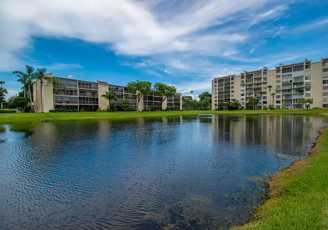 2nd image of 14360 Strathmore Ln #102, Delray Beach, FL 33446 | MLS# B26061848