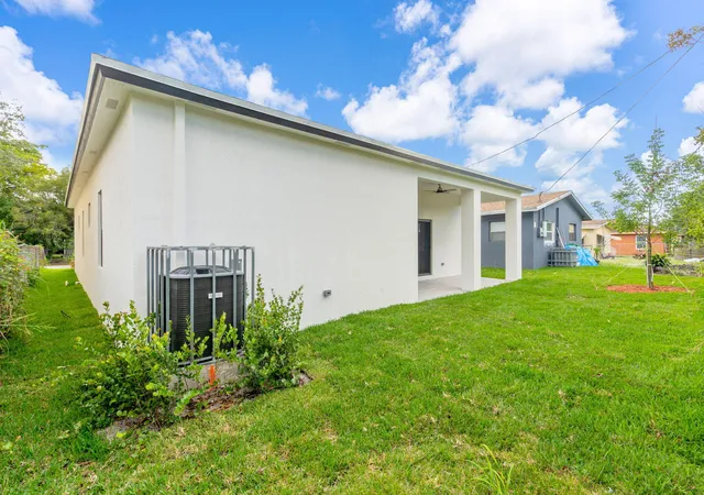 32nd image of 867 Nw 27th Ter, Fort Lauderdale, FL 33311 | MLS# B26061855
