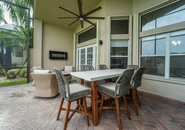 4th image of 9841 Casa Mar Dr, Lake Worth, FL 33467 | MLS# B26061981