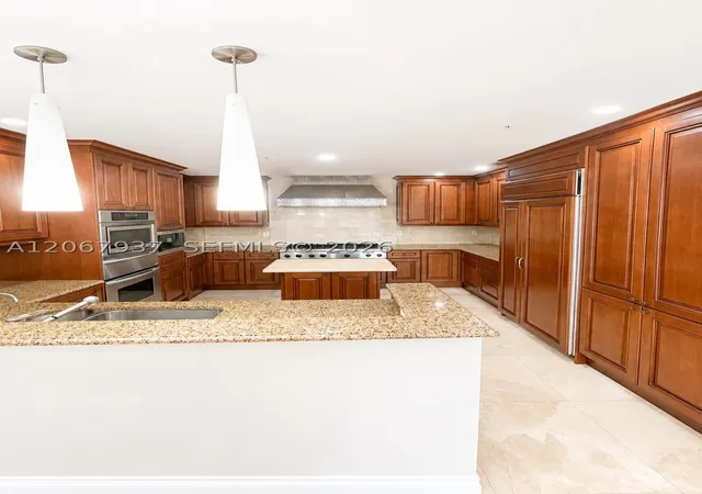 Photo 1 of Townhouse for sale at 3501 N Ocean Dr #V1, Hollywood, FL 33019 | MLS# A12067937 | Listing updated on 2026-08-17