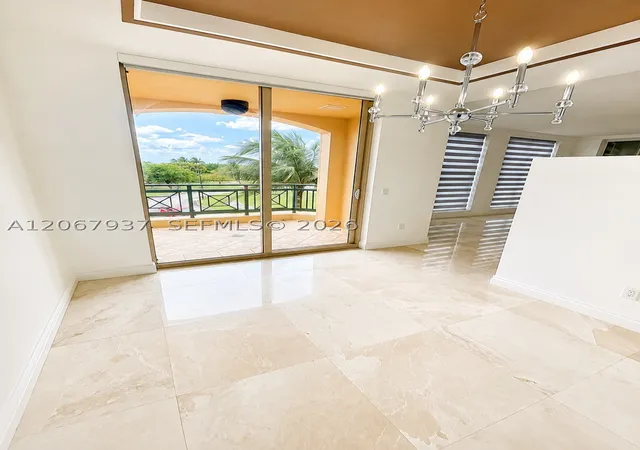 Photo 3 of Townhouse for sale at 3501 N Ocean Dr #V1, Hollywood, FL 33019 | MLS# A12067937 | Listing updated on 2026-08-17