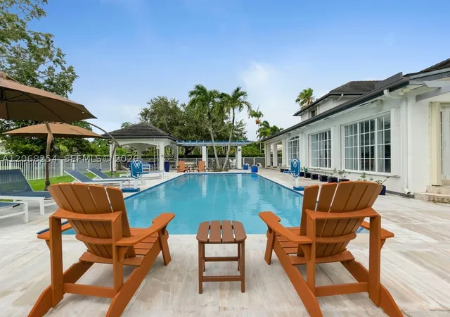 Photo 1 of Mansion for sale at 13880 Sw 68th Ave, Palmetto Bay, FL 33158 | MLS# A12068254 | Listing updated on 2026-08-11