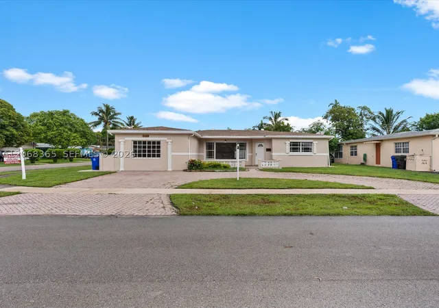 Photo 2 of Sale Pending at 4545 Nw 39th St, Lauderdale Lakes, FL 33319 | MLS# A12068365 | Listing updated on 2026-08-15