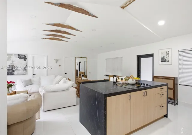 Photo 4 of Single family home for sale at 125 Ne 107Th St, Miami Shores, FL 33161 | MLS# A12068505 | Listing updated on 2026-08-11
