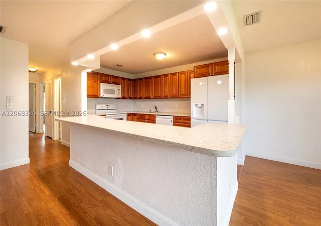 Photo 4 of Condo for sale at 8555 Nw 10Th St #B106, Plantation, FL 33322 | MLS# A12068320 | Listing updated on 2026-10-04