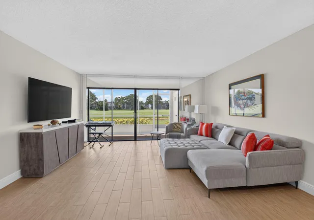 2nd image of 441 Piedmont J #441, Delray Beach, FL 33484 | MLS# B26062576