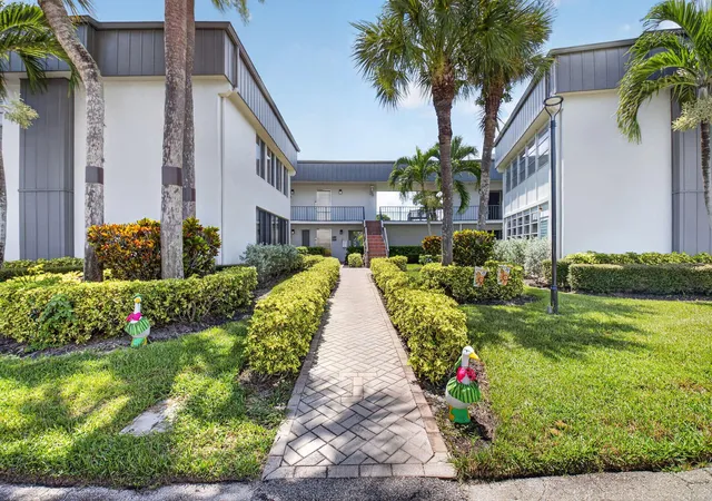 4th image of 441 Piedmont J, Delray Beach, FL 33484