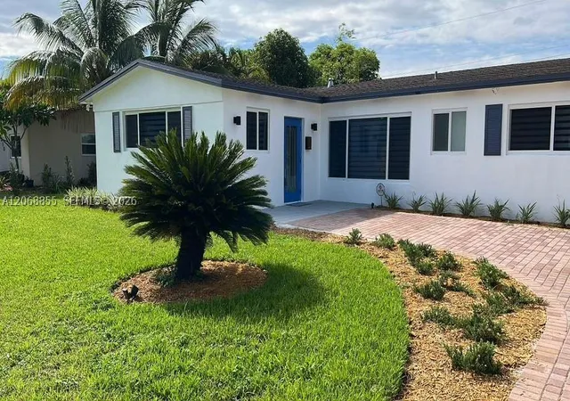 Photo 1 of Single family home for sale at 6220 Nw 19th St, Sunrise, FL 33313 | MLS# A12068855 | Listing updated on 2026-08-11