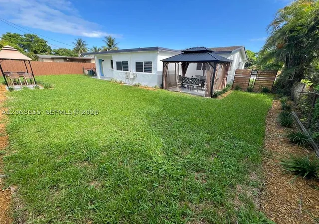Photo 2 of Single family home for sale at 6220 Nw 19th St, Sunrise, FL 33313 | MLS# A12068855 | Listing updated on 2026-08-11