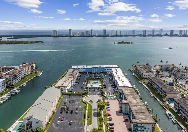 2nd image of 110 Shore Ct #315, North Palm Beach, FL 33408 | MLS# B26062689