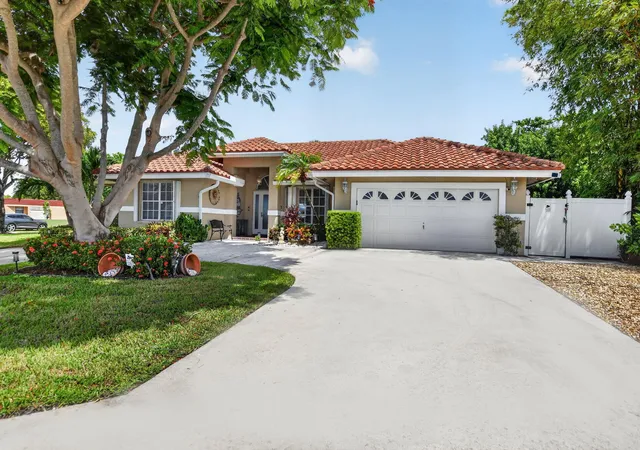 3rd image of 703 Avocet Rd, Delray Beach, FL 33444 | MLS# B26062705