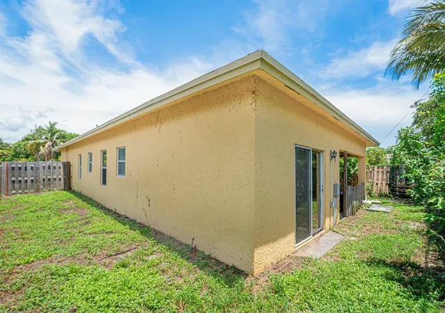 32nd image of 2406 Sundy Ave, Delray Beach, FL 33444 | MLS# B26062838