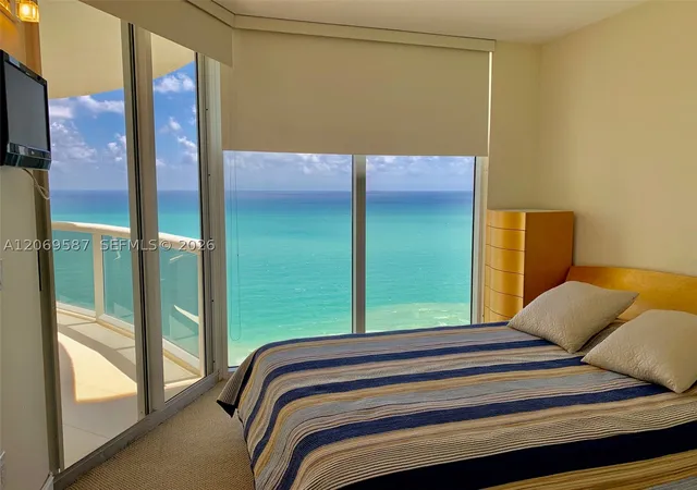 Listing Photo 5 - Condo for sale in building located at 17555 Collins Ave, Sunny Isles Beach, FL 33160 - Unit #3202