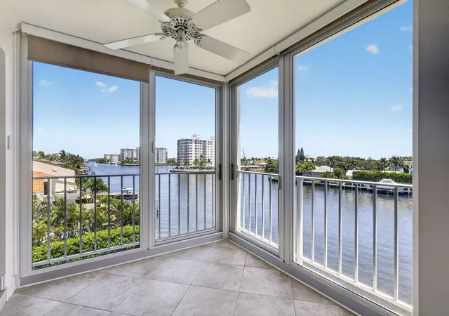 2nd image of 555 Se 6th Ave #4F, Delray Beach, FL 33483 | MLS# B26063136
