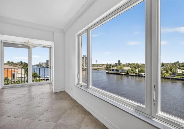 3rd image of 555 Se 6Th Ave, Delray Beach, FL 33483