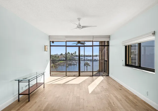 5th image of 11370 Twelve Oaks Wy, South Palm Beach, FL 33408