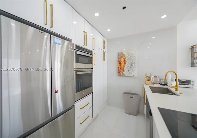 Photo 4 of Condo for sale at 7601 E Treasure Dr #PH103, North Bay Village, FL 33141 | MLS# A12070079 | Listing updated on 2026-10-03