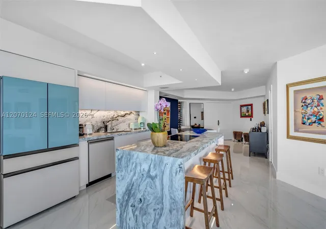 Photo 4 of Condo for sale at 6301 Collins Ave #1207, Miami Beach, FL 33141 | MLS# A12070124 | Listing updated on 2026-08-17