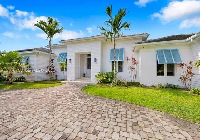 Photo 1 of Single family home for sale at 7840 Sw 133Rd Ter, Pinecrest, FL 33156 | MLS# A12070151 | Listing updated on 2026-10-02