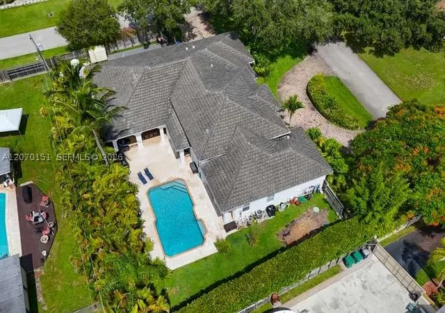 Photo 4 of Single family home for sale at 7840 Sw 133Rd Ter, Pinecrest, FL 33156 | MLS# A12070151 | Listing updated on 2026-10-02