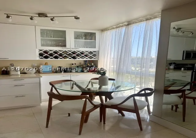 Photo 4 of Condo for sale at 1688 West Ave #906, Miami Beach, FL 33139 | MLS# A12070205 | Listing updated on 2026-08-13