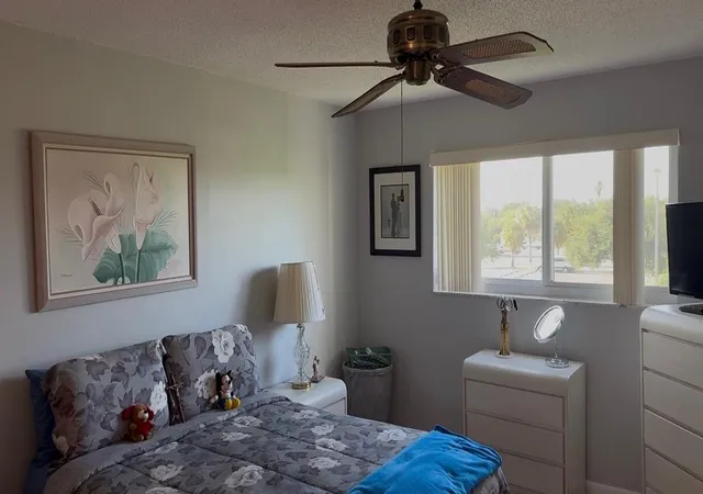 4th image of 725 Lori Dr #313, Palm Springs, FL 33461 | MLS# B26063540