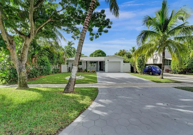 Photo 2 of Single family home for sale at 2446 Fillmore St, Hollywood, FL 33020 | MLS# A12070477 | Listing updated on 2026-08-13