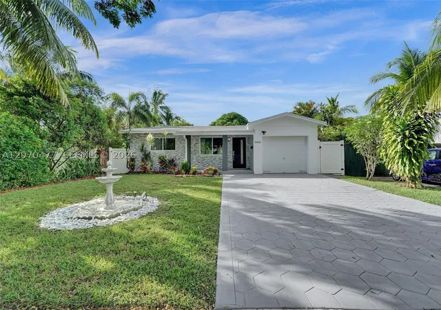 Photo 3 of Single family home for sale at 2446 Fillmore St, Hollywood, FL 33020 | MLS# A12070477 | Listing updated on 2026-08-13