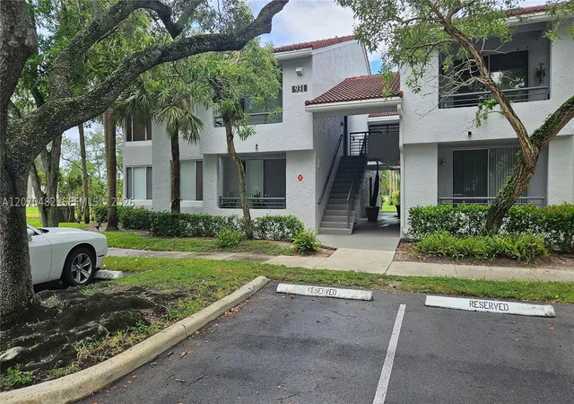 Listing Photo 5 - Condo for sale in building located at 931 Lyons Rd, Coconut Creek, FL 33063 - Unit #4102