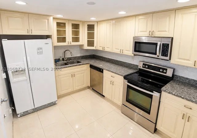 Photo 3 of Condo for sale at 500 Three Islands Blvd #918, Hallandale Beach, FL 33009 | MLS# A12068738 | Listing updated on 2026-08-26