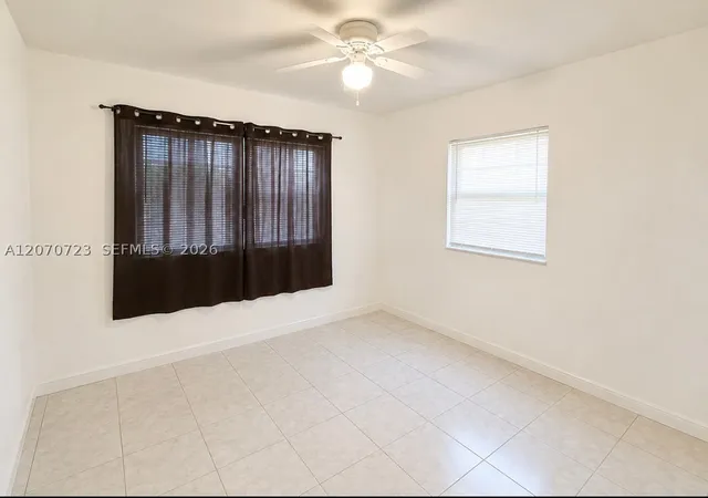 Photo 4 of House for sale at 1041 Nw 7Th Ct, Hallandale Beach, FL 33009 | MLS# A12070723 | Listing updated on 2026-08-21