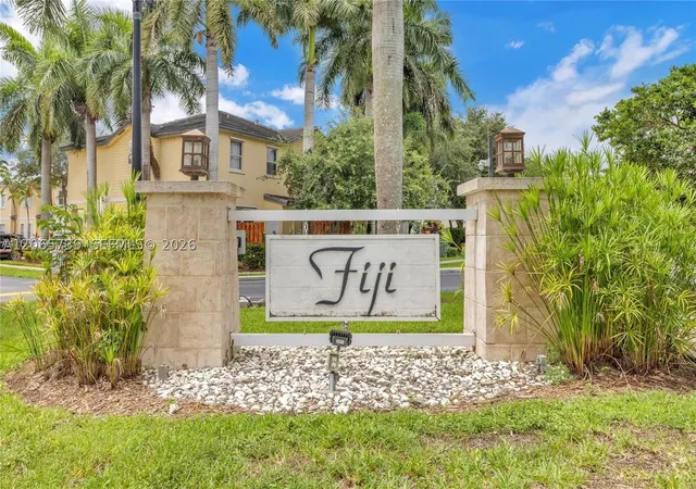 Photo 3 of Condo for sale at 2819 Se 1st Dr #7, Homestead, FL 33033 | MLS# A12065739 | Listing updated on 2026-10-01
