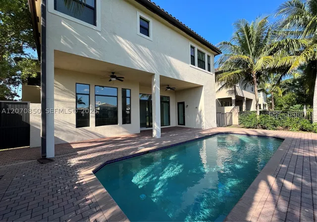 41st image of 8248 Lost Creek Ln, Delray Beach, FL 33446 | MLS# A12070850