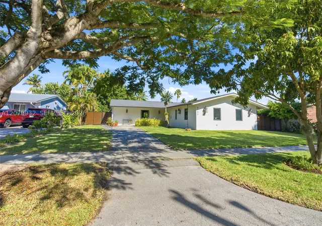Photo 2 of Single family home for sale at 9780 Bel Aire Dr, Cutler Bay, FL 33157 | MLS# A12070932 | Listing updated on 2026-08-23