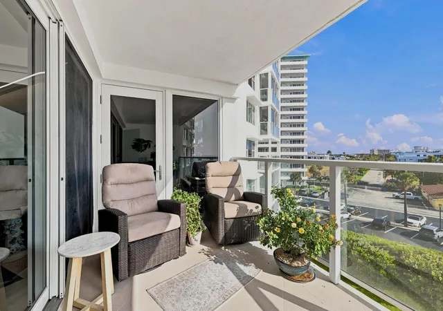 4th image of 3900 N Ocean Dr, Lauderdale-by-the-Sea, FL 33308