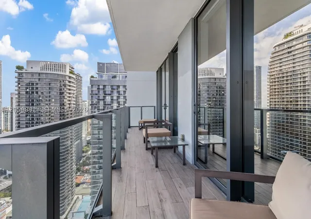 Photo 4 of Condo for sale at 88 Sw 7Th St #3909, Miami, FL 33130 | MLS# A12056892 | Listing updated on 2026-08-14
