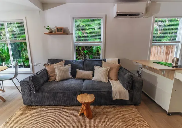 Photo 3 of Single family home for sale at 2515 Ne 182Nd St, North Miami Beach, FL 33160 | MLS# A12071061 | Listing updated on 2026-10-05