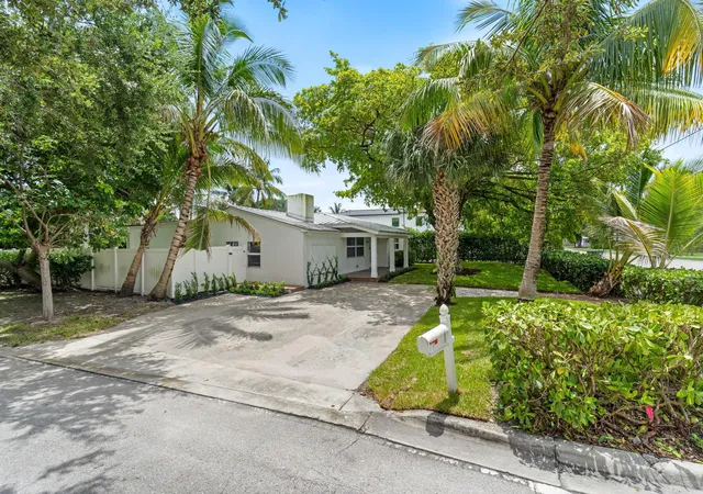 1st image of 1619 Ne 2nd Ave, Delray Beach, FL 33444 | MLS# B26064279