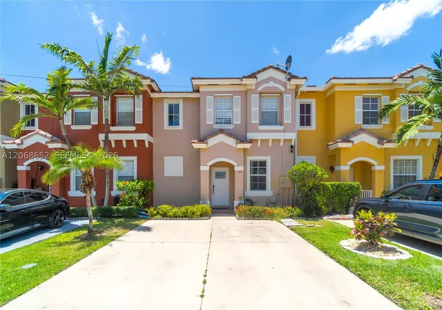 Townhouse for sale at 120 Se 6Th Rd, Homestead, FL 33030 | MLS# A12068652