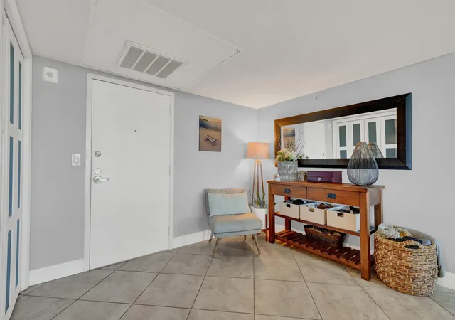 1st image of 859 Jeffery St #7050, Boca Raton, FL 33487 | MLS# B26064426