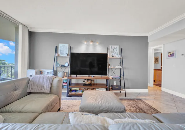 2nd image of 859 Jeffery St #7050, Boca Raton, FL 33487 | MLS# B26064426