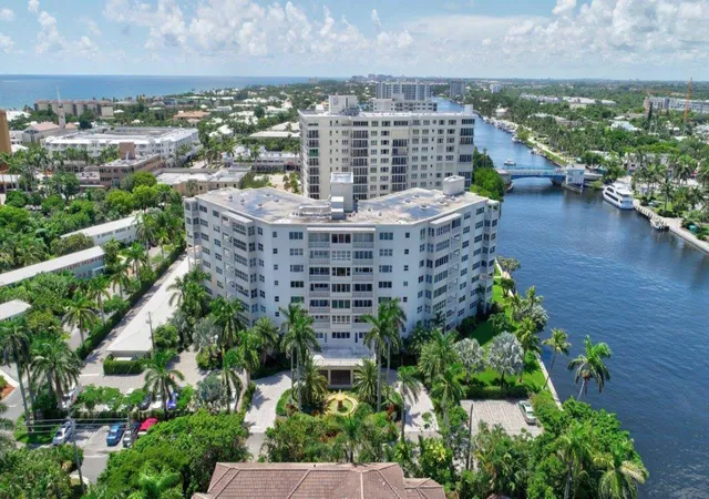 2nd image of 1000 Lowry St, Delray Beach, FL 33483
