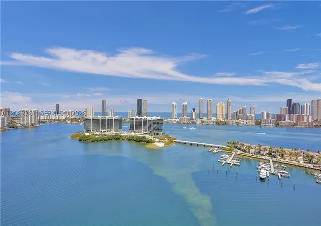Listing Photo 1 - Condo for sale in building located at 3201 NE 183rd St, Aventura, FL 33160 - Unit #2403