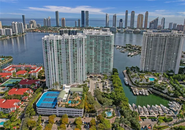 Listing Photo 3 - Condo for sale in building located at 3201 NE 183rd St, Aventura, FL 33160 - Unit #2403