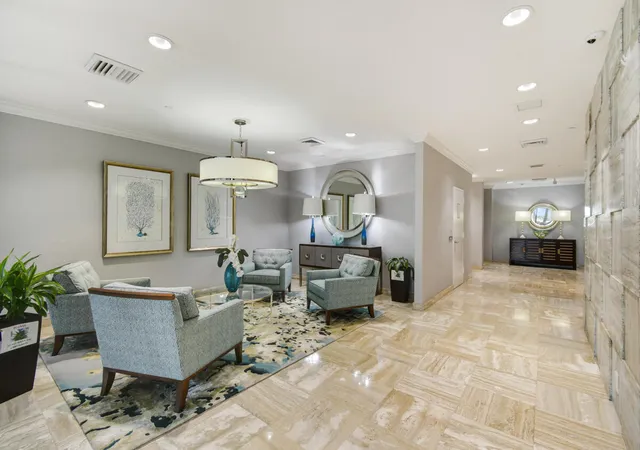 2nd image of 123 Lakeshore Dr, North Palm Beach, FL 33408