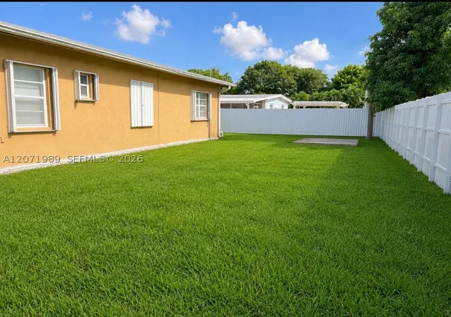 Photo 3 of Single family home for sale at 4151 Sw 112th Ct, Miami, FL 33165 | MLS# A12071989 | Listing updated on 2026-09-26