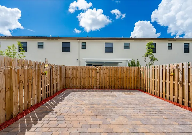 Photo 4 of Townhouse for sale at 23469 Sw 129Th Pl, Homestead, FL 33032 | MLS# A12071486 | Listing updated on 2026-08-16