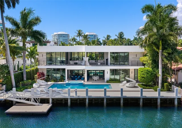 Single family home for sale at 2519 Lucille Dr, Fort Lauderdale, FL 33316 | MLS# A12071228